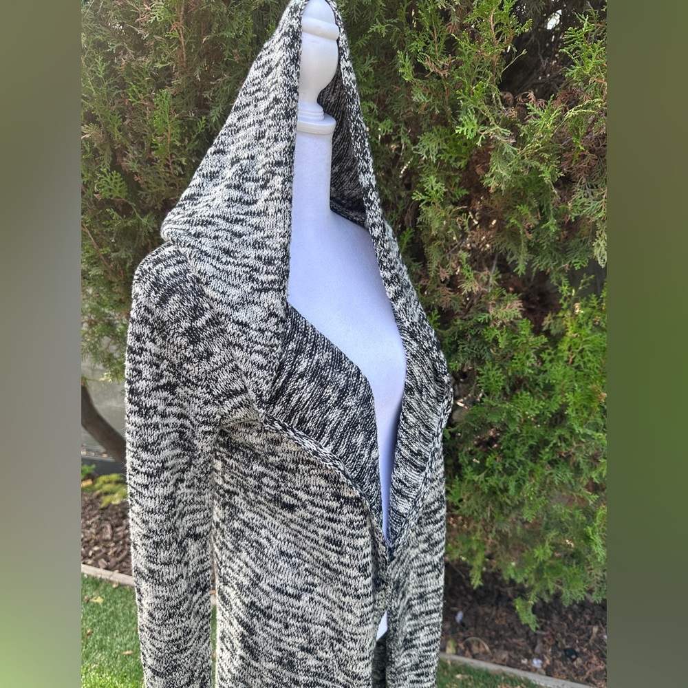 Maddison Women’s Black and White Knit Open Front Hooded Cardigan Large - Picture 2 of 6